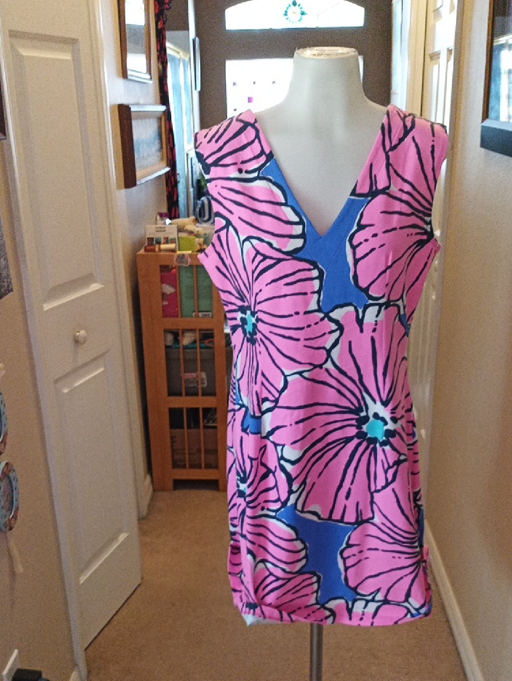 Mahi Gold Pink & Blue Floral V-Neck Shift Dress Size Medium